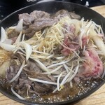 すき焼･鍋物 なべや - 牛肉鉄鍋