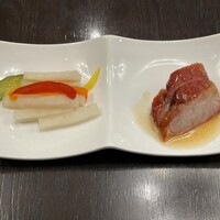 菜香新館 - 野菜の甘酢漬け広東風と当店自慢のチャーシュー