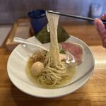 Yakitori Binchouya - 麺はオススメのストレート麺。コシもありながらモチっと感もあるストレート麺。