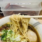 とんぼ庵 - 【味玉らぁめん＝多加水中太ストレート麺】