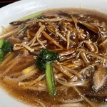 中華料理 三源 晟 - 漆黒の鱶鰭拉麺