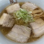 喜多方ラーメン 坂内 - 5枚の焼豚で充分です♪
