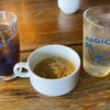 Shima Yasai Kafe Ri Harou Bichi - ランチタイムのドリンク　アイスコーヒー、スープ、パインサンピンティ