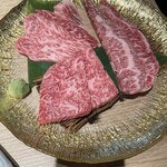 Yakiniku Motoyama - 1人1100円の神戸牛セット