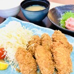 カキフライと市場の刺身定食