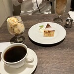 CAFE FACON BASE Tokyo. - 