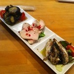 カフェ＆ビア　あるかアるか - タパス盛り！
      自家製オイルサーディン
      なすとトマトのマリネ
      自家製鶏ハム