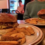 CRITTERS BURGER - 