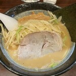 Hokkaido Ura-Men O Yaji - おやじ麺(味噌味)950円