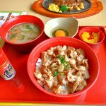 ジョイフル - すたみな豚丼+豚汁変更。735+152円