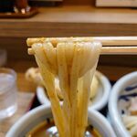 Udon Koubou Tenkuu - カレーつけ汁に浸す