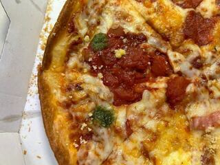 Pizza Hut - ３つ目はピザハットマルゲリータ。