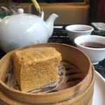 香港飲茶専門店 香港大飯店 - 蒸しカステラ　かなり好きなやさしい甘さ