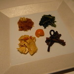 メゾン・ド・ユーロン - １．季節を彩る前菜の盛り合わせ　2014.2.1x