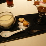 メゾン・ド・ユーロン - ８．本日のスイーツ（杏仁豆腐ｏｒマンゴープリン＋ホットチョコレート）　2014.2.1x