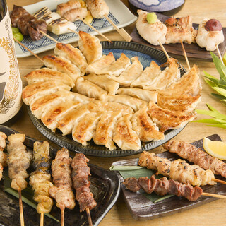肉汁餃子と炭火焼き鳥 語り屋 全席個室居酒屋_1