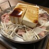 お多福 - 料理写真:もつ鍋in牛、豚、豆腐