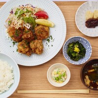 鶏もも肉のスパイス唐揚げ