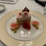 Soraria Nishitetsu Hoteru - デザートのケーキ