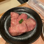 焼肉問屋 牛蔵 - 特上タン塩