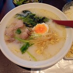 焼肉 カルビランド - 牛骨ラーメン