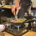 もつ焼き 新宿三丁目 ふじ屋 - 人気のレバニラ