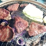 ホルモンしばうら