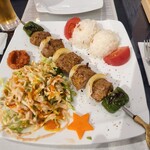 Yıldız Turkish Restaurant & Bar ユルディズ トルコレストラン - グズ・シシプレート