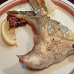 おにおん - かんぱち頭塩焼き。醤油かポン酢選べます