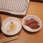 揚げたて天ぷら定食 まきの - お漬物・いか塩辛