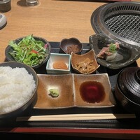 柳橋焼にく わにく - 