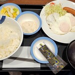 松屋 - ・ソーセージエッグW定食(とろろ/大盛)500円