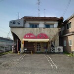 デン - 店舗外観
この外観を見て
営業してるお店とは到底思えなかった❔（笑）
カンテラもないしねえ