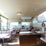 デン - 店内奥