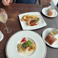 R restaurant & bar -  R restaurant & bar -