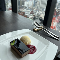 R restaurant & bar -  R restaurant & bar -