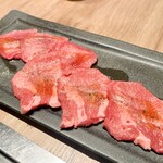 Joutou Yakiniku Hiraku - 並タン薄切り