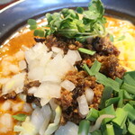 麺酒房 龍安 - 挽き肉＆刻み玉ねぎ