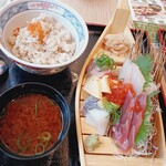 Sushi Sake Saka Na Sugi Dama - 