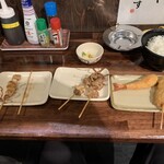 ながの家 - ぼんじり•皮の焼き鳥　　海老•ズリの串カツ