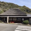 丁子屋 - 外観(お店の右隣やお店の前の橋を渡った先など　合計普通車80  バス８の無料Ｐ)