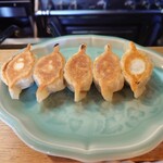 手作り餃子の店 吉春 - 