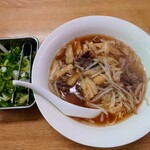 えいちゃん食堂 - 料理写真:令和6年4月 営業時間(7:30〜15:00) 
すじラーメン 税込720円