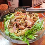 明石家 - キノコとベーコンのサラダ770円