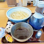 釜揚げうどん岡じま - つけ出汁は、割と濃いめの味わい