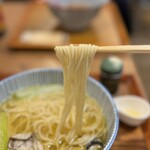 Kicchin Kiraku - 稲庭中華そばは、喉ごしなめらかな最高の食感