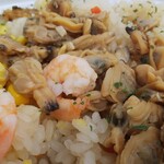 Seijou Ishii - 混ぜて食べる！海老とアサリと北海道産コーンのシーフードピラフ