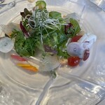 シェヌー - 新鮮な魚介のサラダ