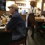 勝烈庵 - 内観 2F配膳カウンター方向