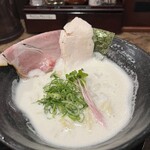 極み鶏そば 鶏と麦ときどき豚 - 